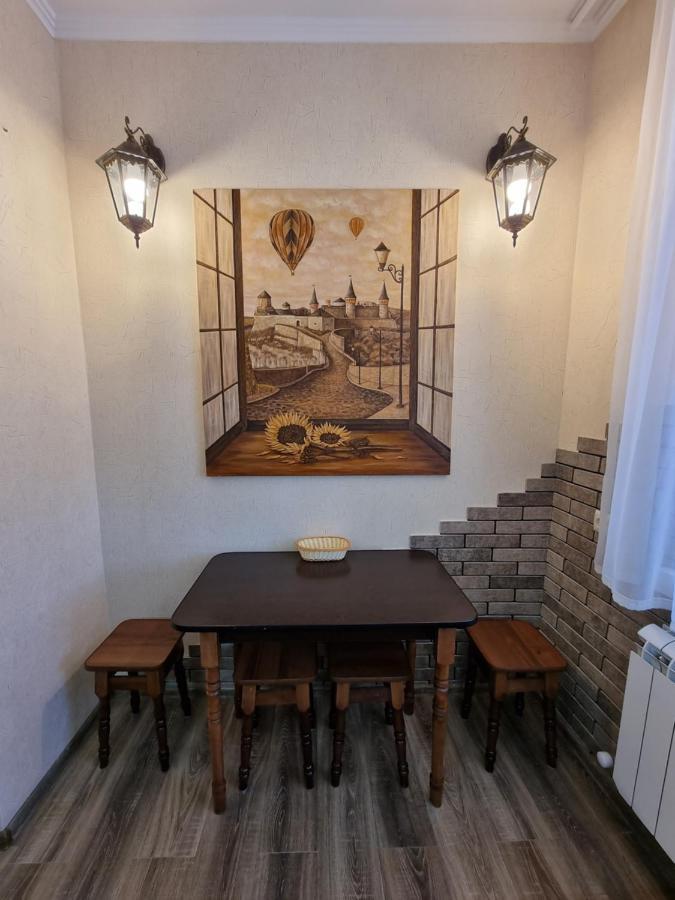 Petropavlivska Apartment Тиха Вуличка В Центрі Старого Міста Kamjanez-Podilskyj Exterior foto